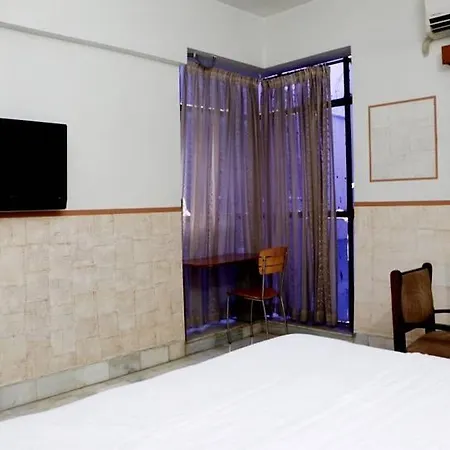 Iroomz Ashoka Comforts Hotel 3*