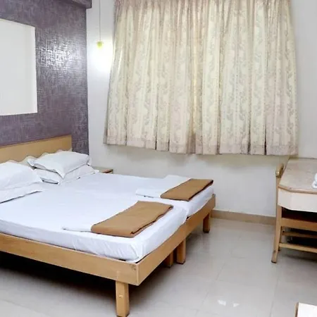 Iroomz Ashoka Comforts 3* Bellary